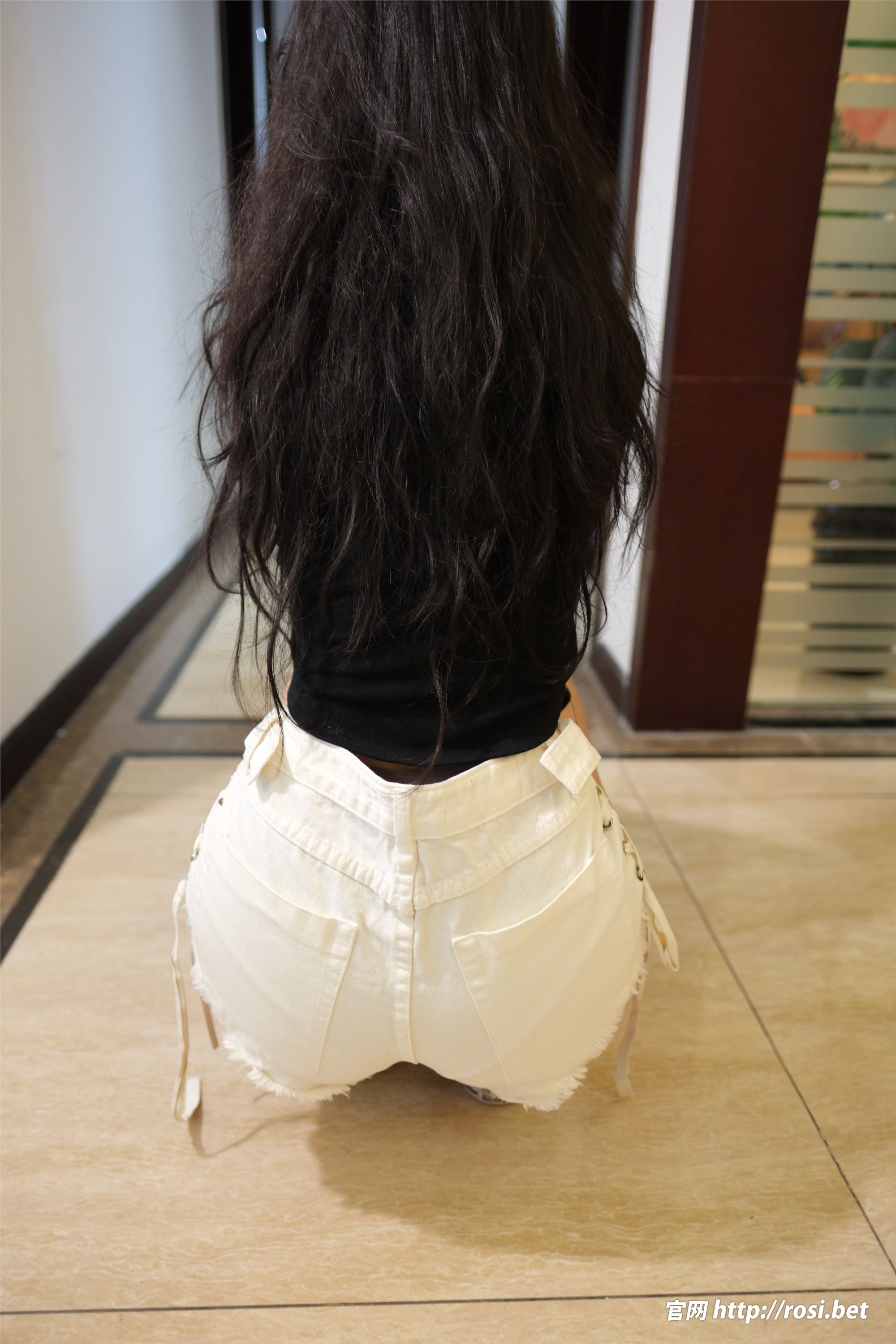 ROSI写真 2025.10.30 NO.5078